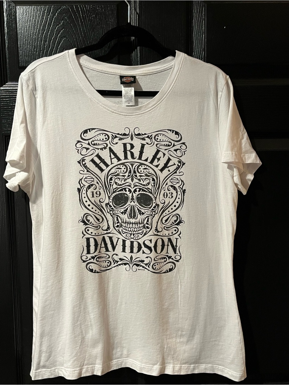Harley-Davidson White Tee with Black Skull Graphic